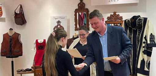 fiatal alkotok biharban