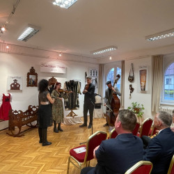 fiatal alkotok biharban