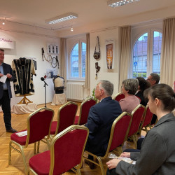 fiatal alkotok biharban