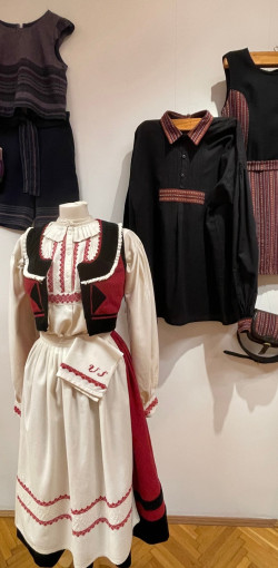 fiatal alkotok biharban