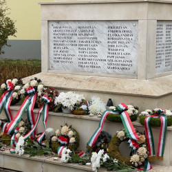 lehullottak a falevelek16