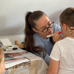 gyermeknap az idosek otthonaban