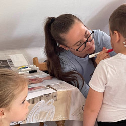 gyermeknap az idosek otthonaban