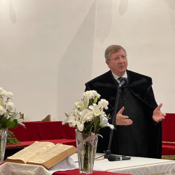 halaado istentisztelet080