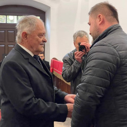 halaado istentisztelet095