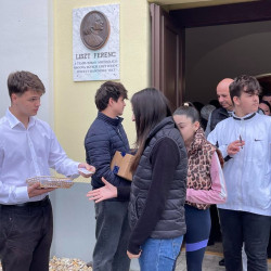 halaado istentisztelet109