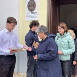 halaado istentisztelet110