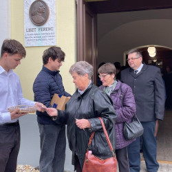 halaado istentisztelet118