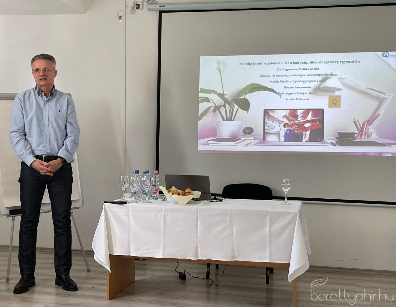 siker es egeszseg15 1600 1000 100 wm right bottom 100 berettyohirlogowhitepng