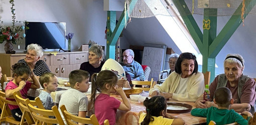 husvet az idosek otthonaban09