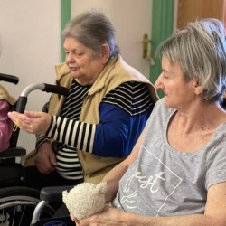 husvet az idosek otthonaban17