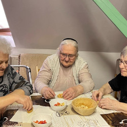 husvet az idosek otthonaban32