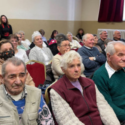 idosek karacsonyi unnepsege18