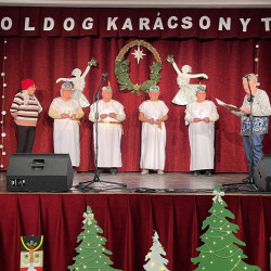 idosek karacsonyi unnepsege47