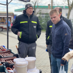 ujra tama termeloi vasar