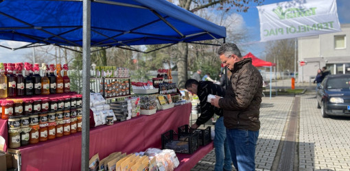 ujra tama termeloi vasar