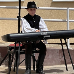 iskolafelujitas mikepercsen38