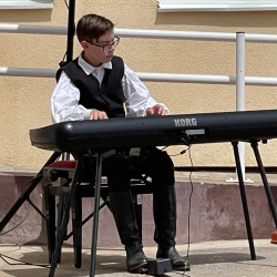 iskolafelujitas mikepercsen74