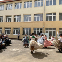 iskolafelujitas mikepercsen90