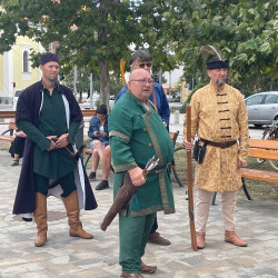 kadar vitez emleknap