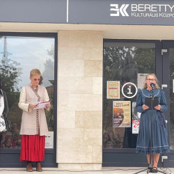 kadar vitez emleknap