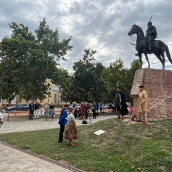 kadar vitez emleknap