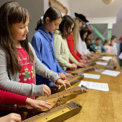 karacsony az idosek otthonaban13