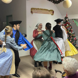 karacsony az idosek otthonaban14