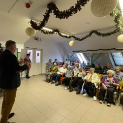 karacsony az idosek otthonaban20