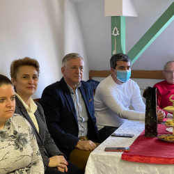 karacsony az idosek otthonaban28