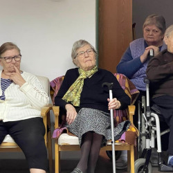 karacsony az idosek otthonaban29