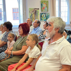 kiallitasmegnyito es kenyerszenteles09