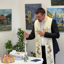 kiallitasmegnyito es kenyerszenteles36