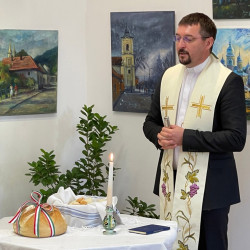 kiallitasmegnyito es kenyerszenteles37