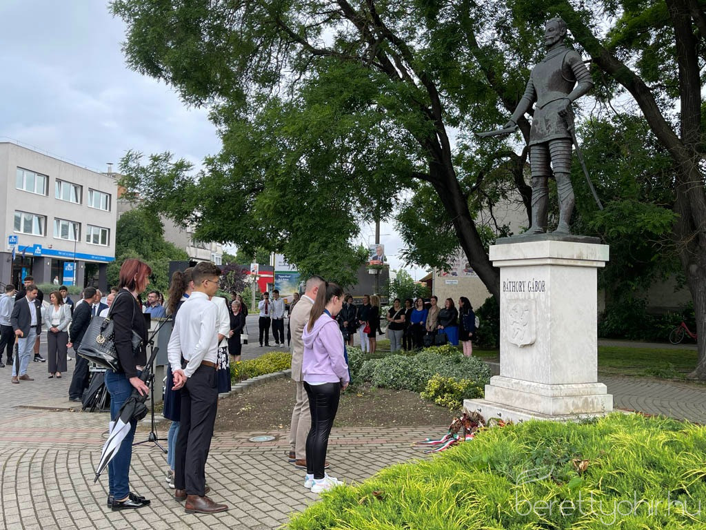 elismeresek a varos napjan13 1600 1000 100 wm right bottom 100 berettyohirlogowhitepng