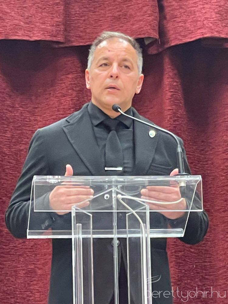 elismeresek a varos napjan19 1600 1000 100 wm right bottom 100 berettyohirlogowhitepng