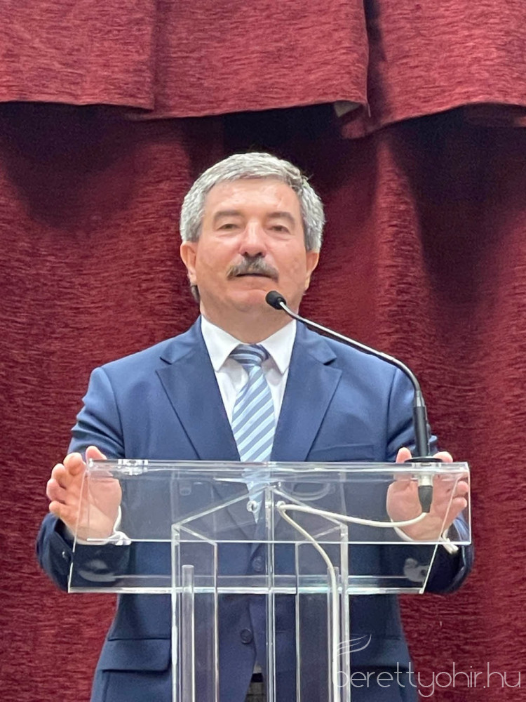 elismeresek a varos napjan21 1600 1000 100 wm right bottom 100 berettyohirlogowhitepng