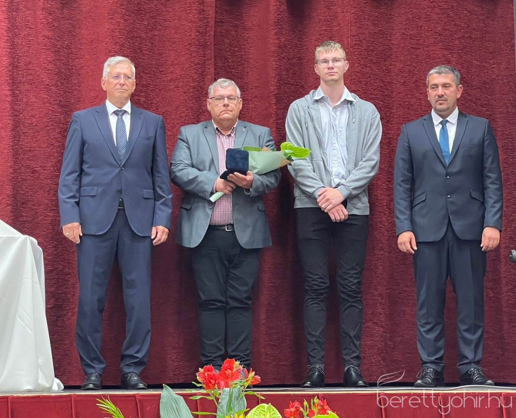 elismeresek a varos napjan34 1600 1000 100 wm right bottom 100 berettyohirlogowhitepng