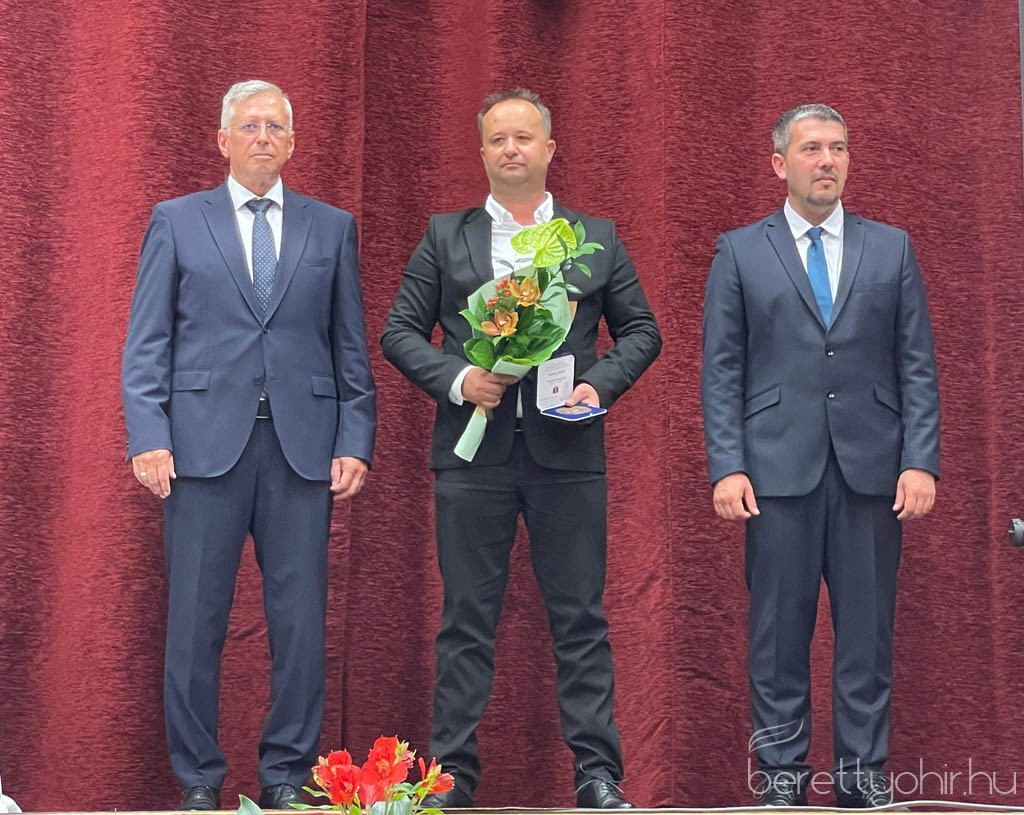 elismeresek a varos napjan35 1600 1000 100 wm right bottom 100 berettyohirlogowhitepng