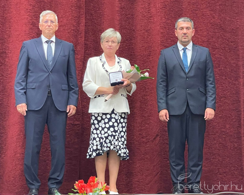 elismeresek a varos napjan37 1600 1000 100 wm right bottom 100 berettyohirlogowhitepng