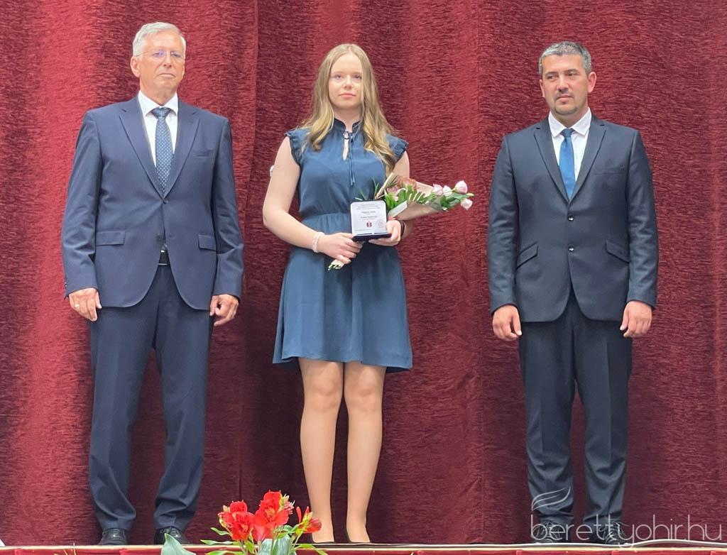 elismeresek a varos napjan40 1600 1000 100 wm right bottom 100 berettyohirlogowhitepng