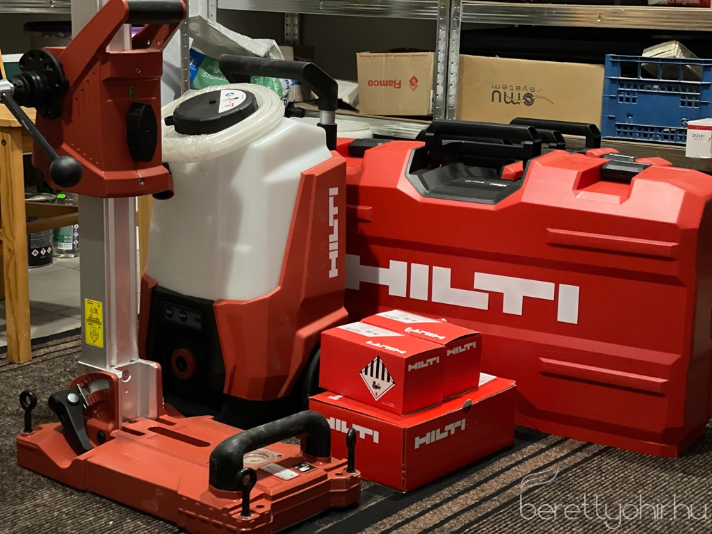 kov pro vill01 1600 1000 100 wm right bottom 100 berettyohirlogowhitepng