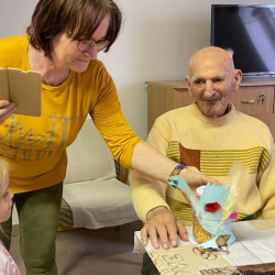 ludas nap az idosek otthonaban69