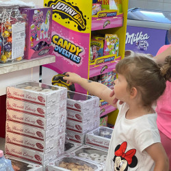 megnyilt marika boltja szentmartonban