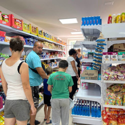 megnyilt marika boltja szentmartonban