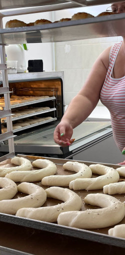 megnyilt marika boltja szentmartonban