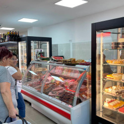 megnyilt marika boltja szentmartonban