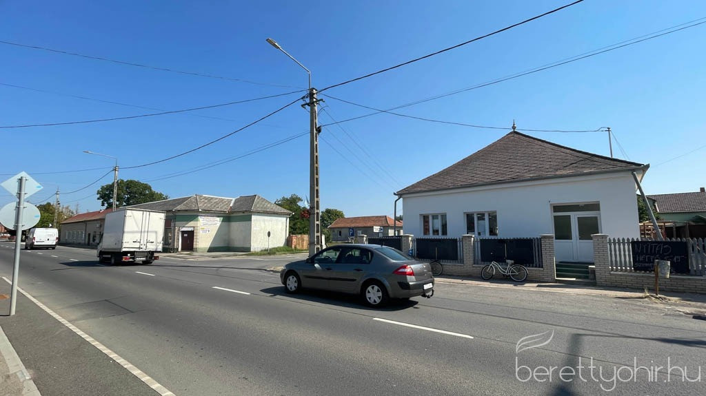 megnyilt marika boltja szentmartonban 42 1600 1000 100 wm right bottom 100 berettyohirlogowhitepng