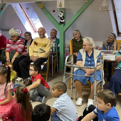 Mikulásvárás az idősek otthonában