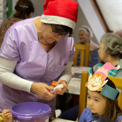 mikulasvaras az idosek otthonaban10